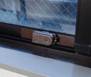 窓の補助錠